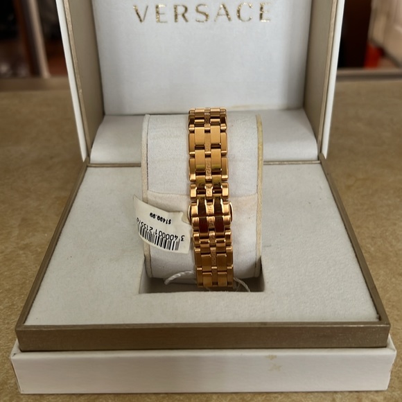 Versace watch - Picture 2 of 9